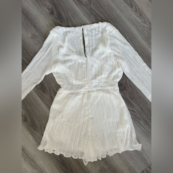 Embrace Your Beauty Ivory Pleated Long Sleeve Skort Romper - Picture 6 of 12